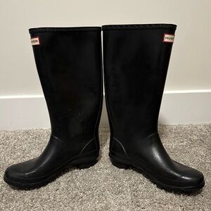 Black tall hunter boots size 6